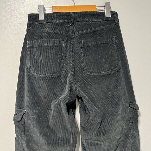 American Eagle Women’s Black Corduroy Cargo Pants Size 6 Regular - Picture 5 of 14